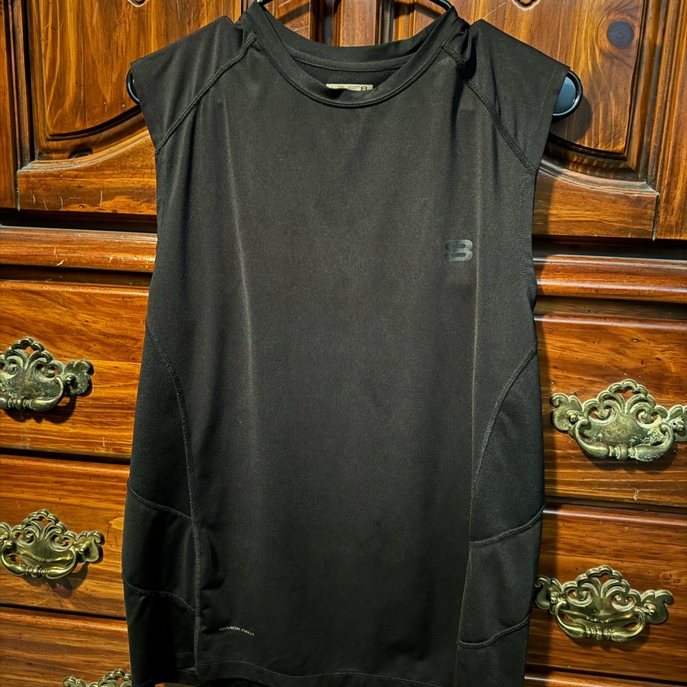 Layer 8 Performance Qwick-Dry Top in Black